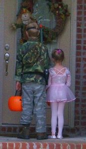 halloween-children-trick-or-treating